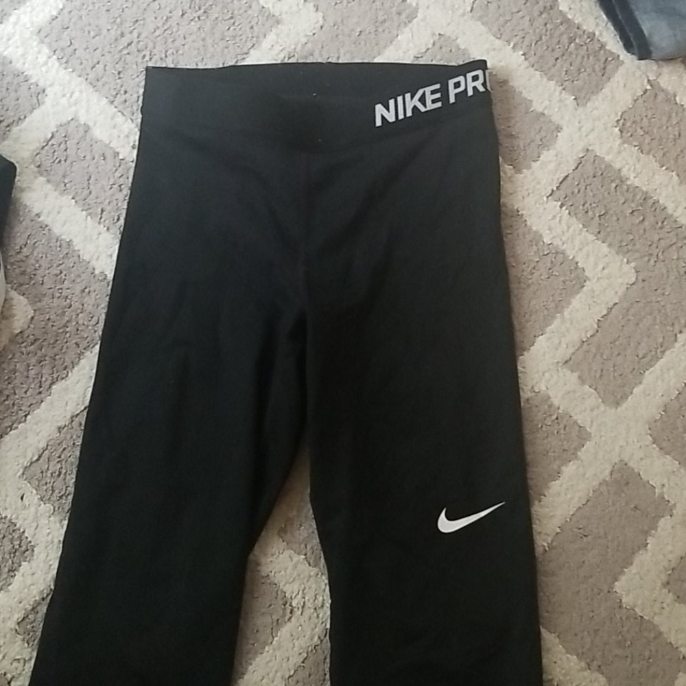 Capri nike pro leggings
